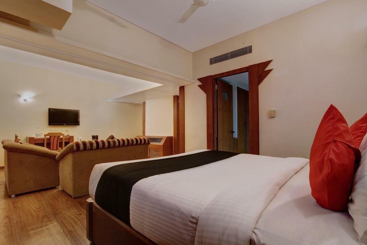 Capital O 8169 Hotel Salem Castle Ngoại thất bức ảnh